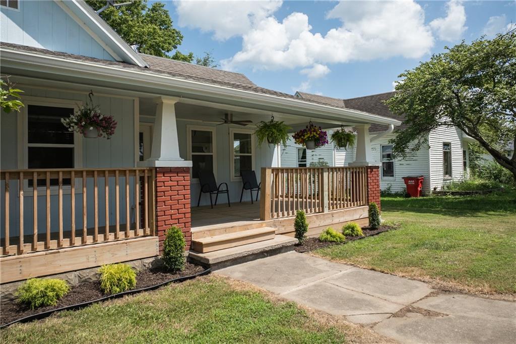 1st image of 409 N Main St, Blackburn, MO 65321 | MLS# 2631553