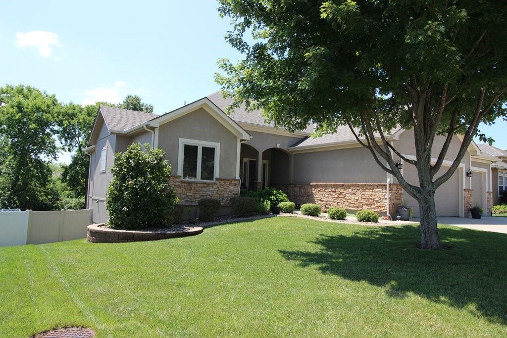 2nd image of 1101 Nw Pecan Dr, Grain Valley, MO 64029 | MLS# 2631554