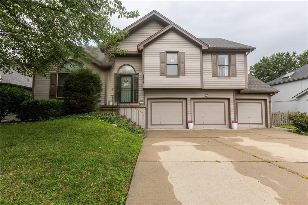 1st image of 8804 N Anita Ave, Kansas City, MO 64154 | MLS# 2631555