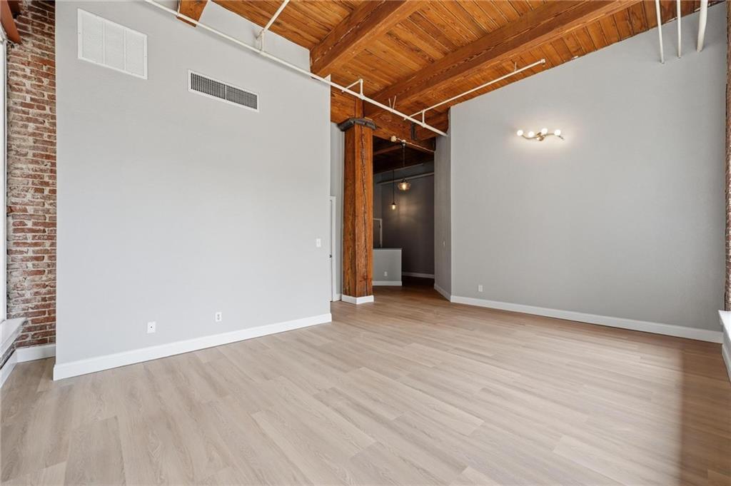 Homes for sale in Kansas City, MO | 308 W 8Th St #204, Kansas City, MO 64105 | MLS# 2631558