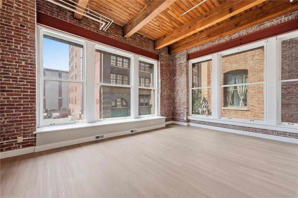 Homes for sale in Kansas City, MO | 308 W 8Th St #204, Kansas City, MO 64105 | MLS# 2631558
