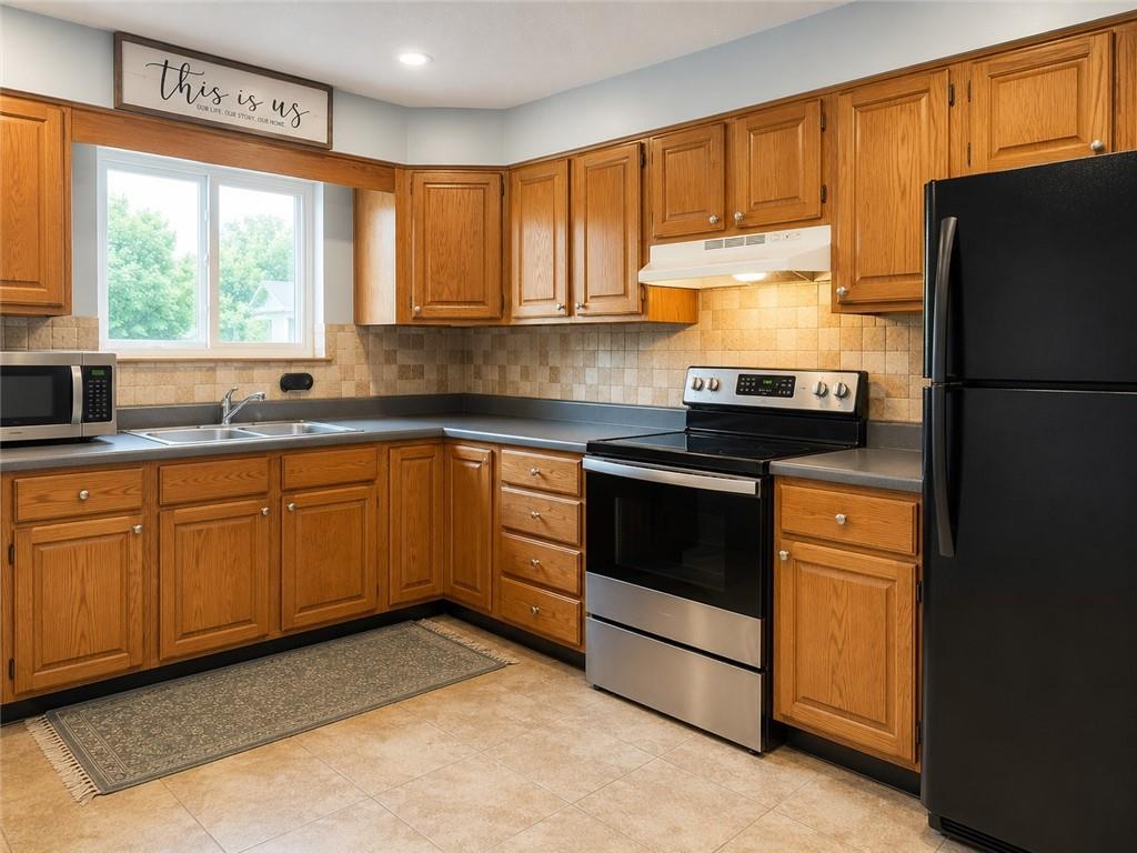 2nd image of 1108 31st Ter, Parsons, KS 67357 | MLS# 2631559