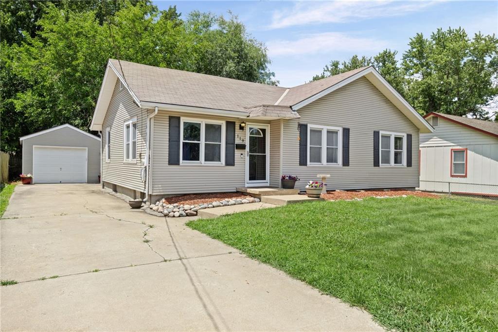 3rd image of 119 N Mahaffie St, Olathe, KS 66061 | MLS# 2631562