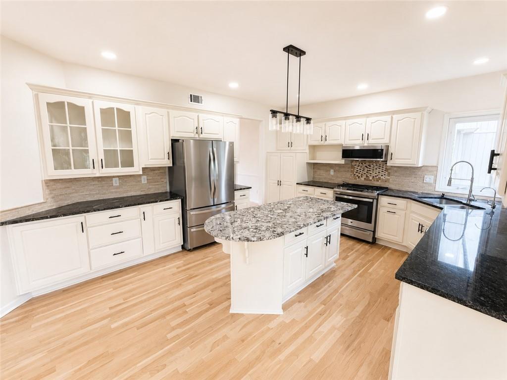 4th image of 12258 Rene St, Olathe, KS 66062 | MLS# 2631574