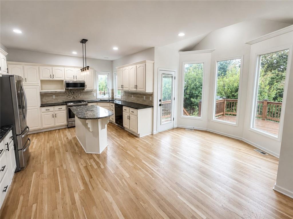 3rd image of 12258 Rene St, Olathe, KS 66062 | MLS# 2631574