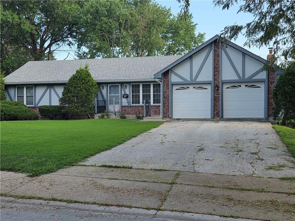 2nd image of 1121 W Elm Ter, Olathe, KS 66061 | MLS# 2631589