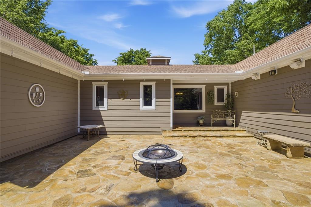 3rd image of 25045 W 215 St, Spring Hill, KS 66083 | MLS# 2631618