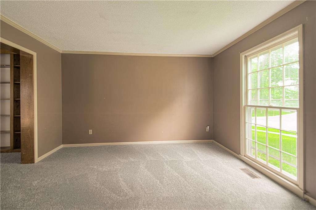 5th image of 12100 Beverly St, Overland Park, KS 66209 | MLS# 2631620
