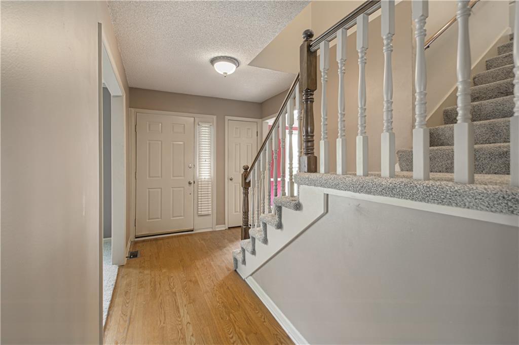 4th image of 12100 Beverly St, Overland Park, KS 66209 | MLS# 2631620