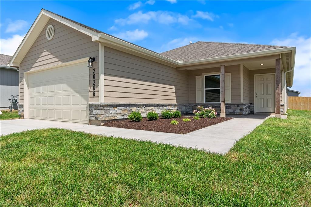 1st image of 20231 W 195th St, Spring Hill, KS 66083 | MLS# 2631626