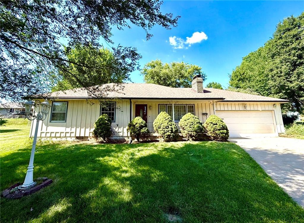 1st image of 11812 E 48th St, Kansas City, MO 64133 | MLS# 2631646