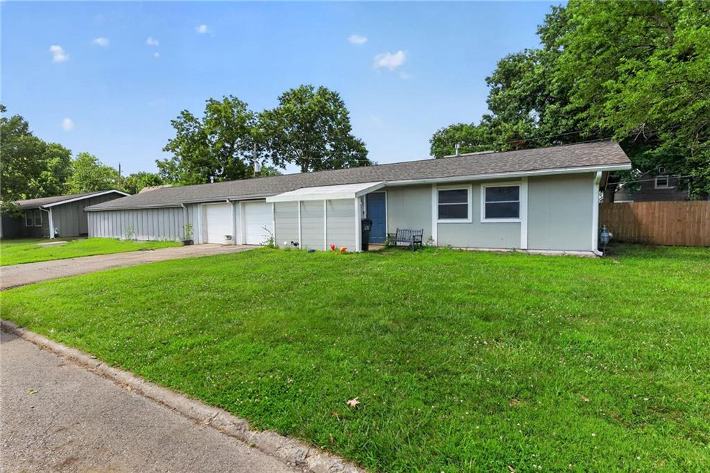 Homes for sale in Lawrence, KS | 3209 Rainier Dr, Lawrence, KS 66047 | MLS# 2631662