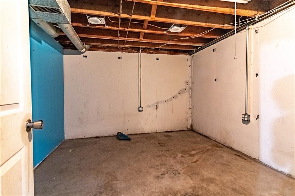 27th image of 403 Benjamin Dr, Warrensburg, MO 64093 | MLS# 2631671