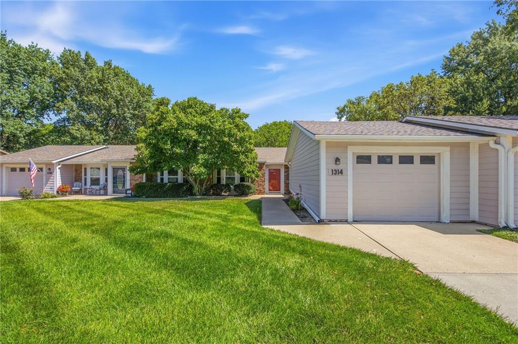 3rd image of 1314 W Jenkins Blvd, Raymore, MO 64083 | MLS# 2631699