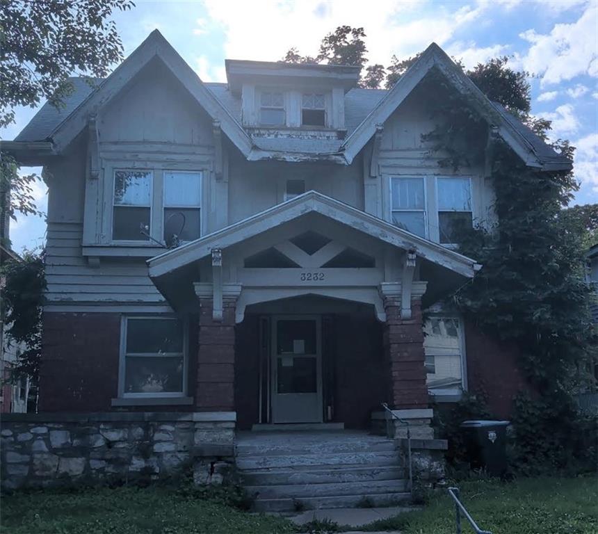 Homes for sale in Kansas City, MO | 3232 Wabash Ave, Kansas City, MO 64109 | MLS# 2631706
