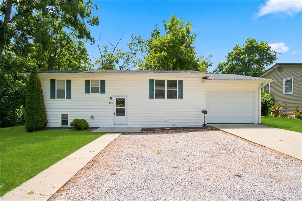 Homes for sale in Carrollton, MO | 113 W 10th St, Carrollton, MO 64633 | MLS# 2631718