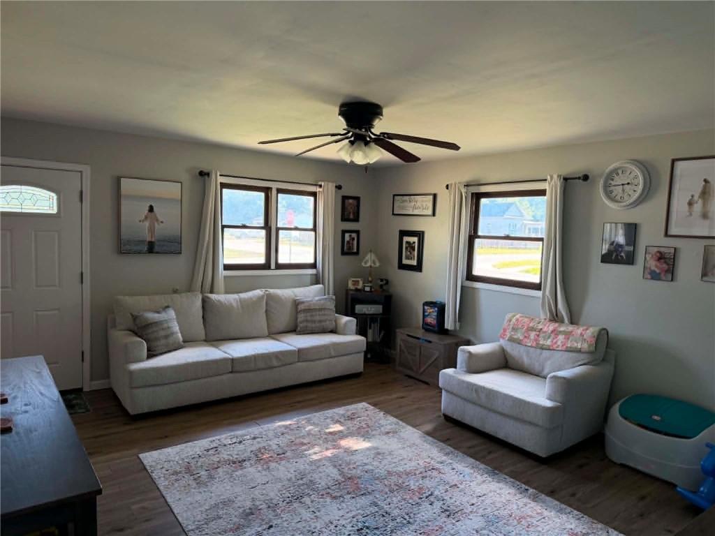 2nd image of 1201 E Sycamore St, Columbus, KS 66725 | MLS# 2631720