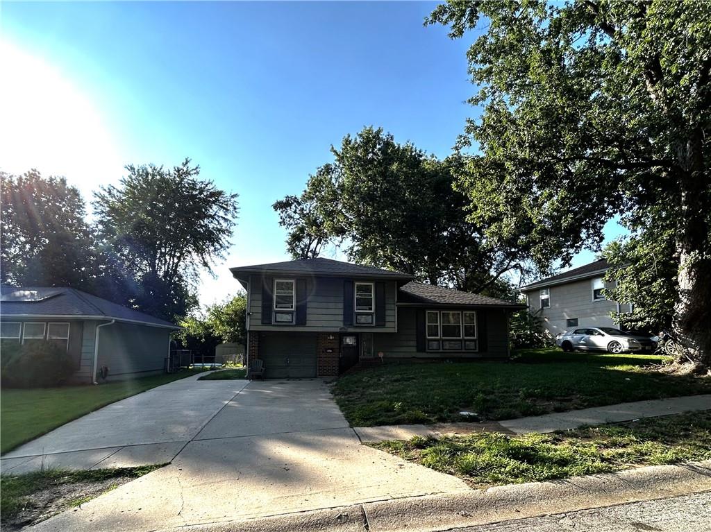 Homes for sale in Grandview, MO | 11902 Fremont Ave, Grandview, MO 64030 | MLS# 2631734