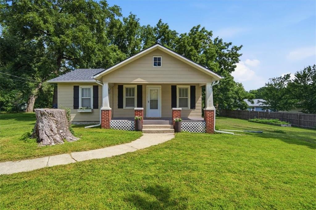 2nd image of 11920 W 51st St, Shawnee, KS 66216 | MLS# 2631753