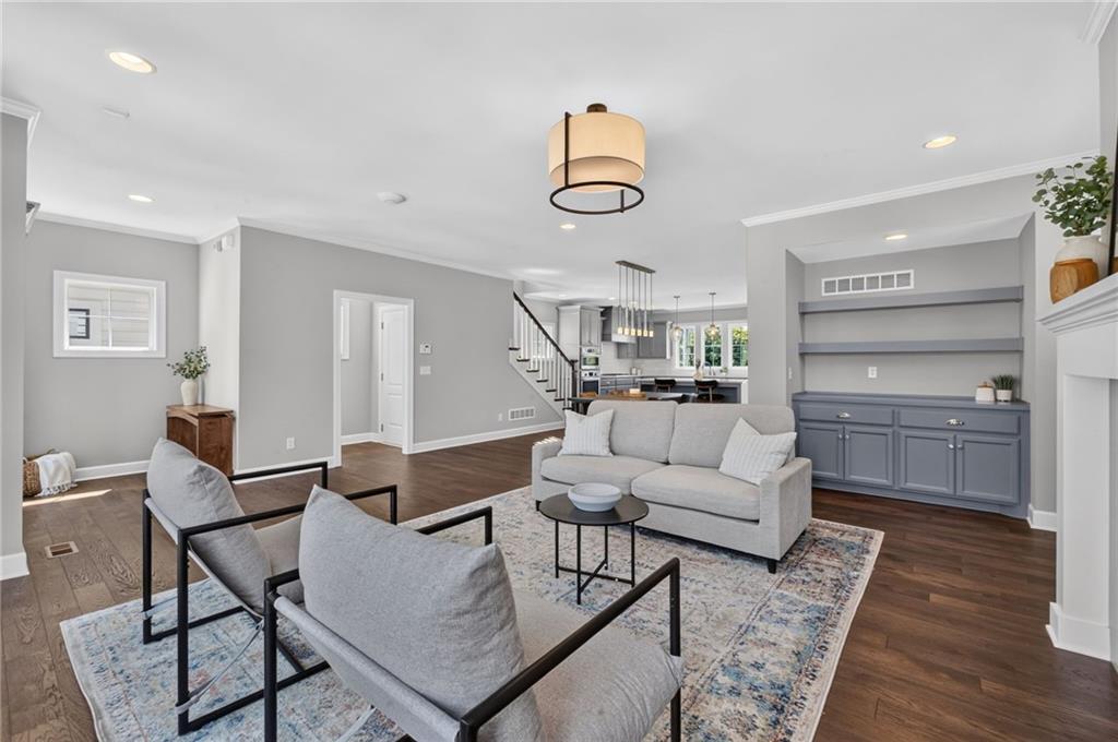 3rd image of 729 Corbin Ter, Kansas City, MO 64111 | MLS# 2631757