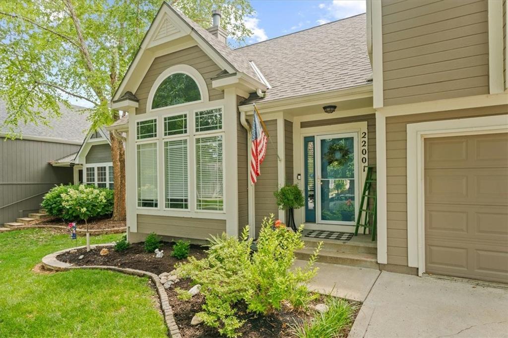2nd image of 22001 W 51st Ter, Shawnee, KS 66226 | MLS# 2631775