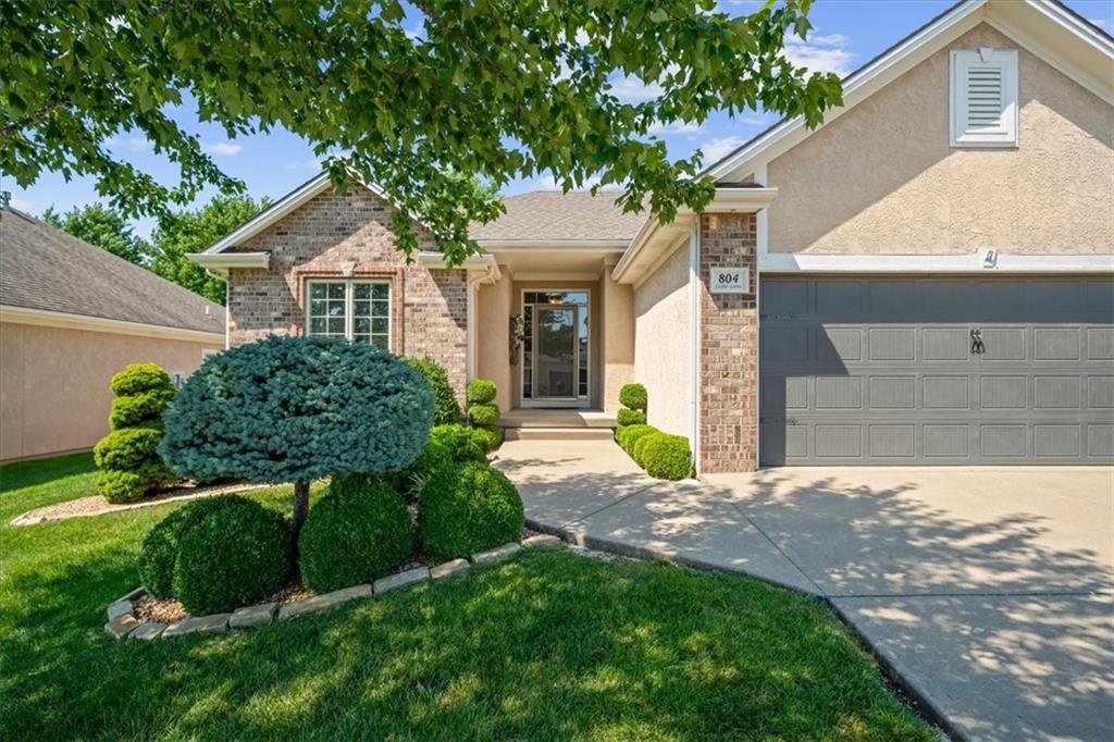 4th image of 804 Nw Cedar Ln, Grain Valley, MO 64029 | MLS# 2631779