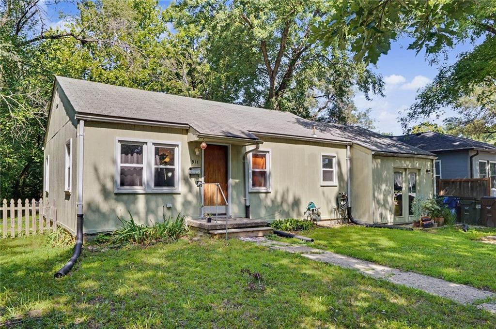 1st image of 1911 Tennessee St, Lawrence, KS 66046 | MLS# 2631782