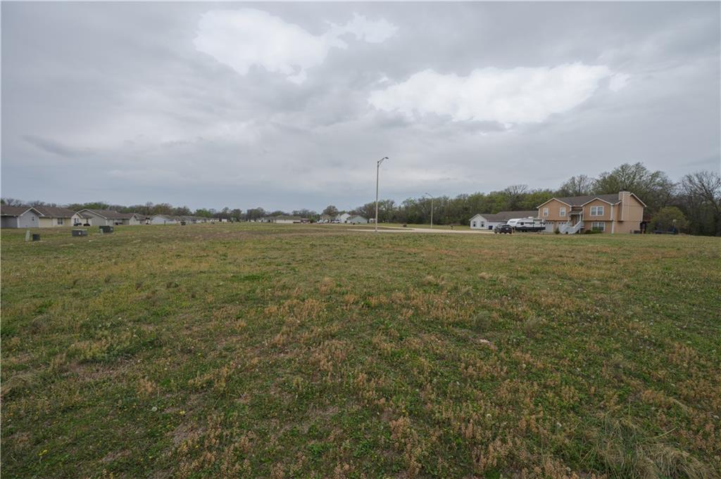 4th image of 306 E John St, Coffeyville, KS 67337 | MLS# 2631793