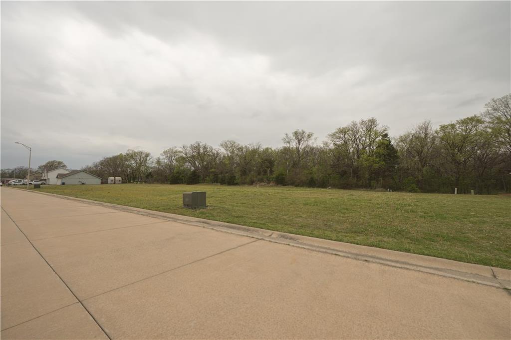 4th image of 202 E John St, Coffeyville, KS 67337 | MLS# 2631797