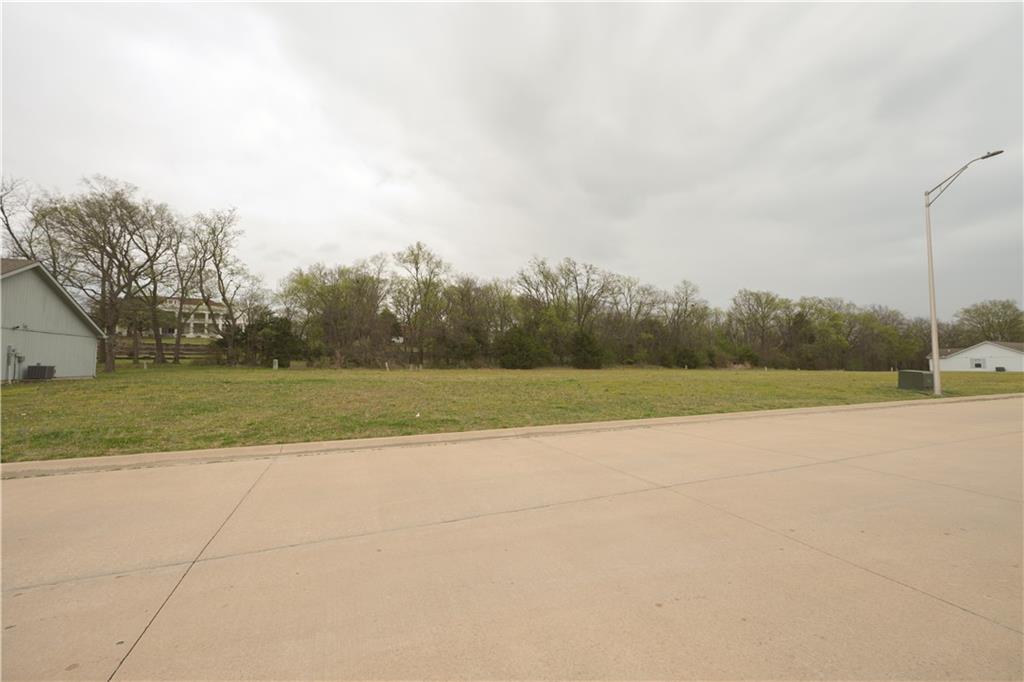 1st image of 202 E John St, Coffeyville, KS 67337 | MLS# 2631797