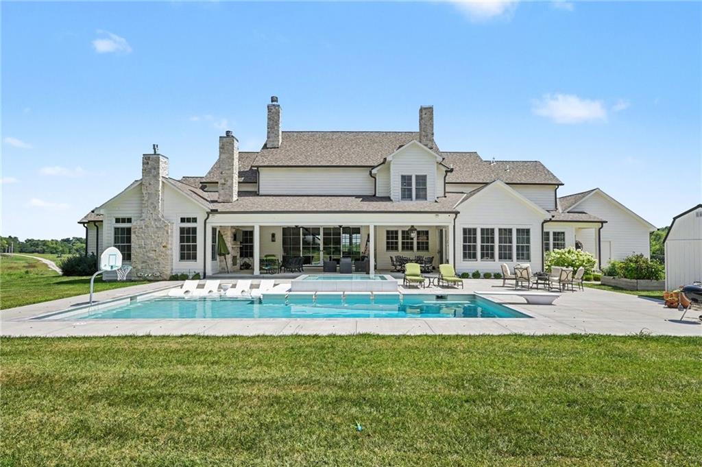 4th image of 25590 Bundschu Rd, Independence, MO 64056 | MLS# 2631802