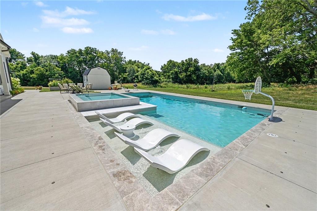 5th image of 25590 Bundschu Rd, Independence, MO 64056 | MLS# 2631802
