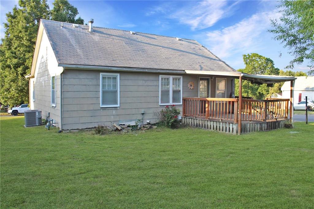 Homes for sale in Higginsville, MO | 601 W Broadway St, Higginsville, MO 64037 | MLS# 2631815