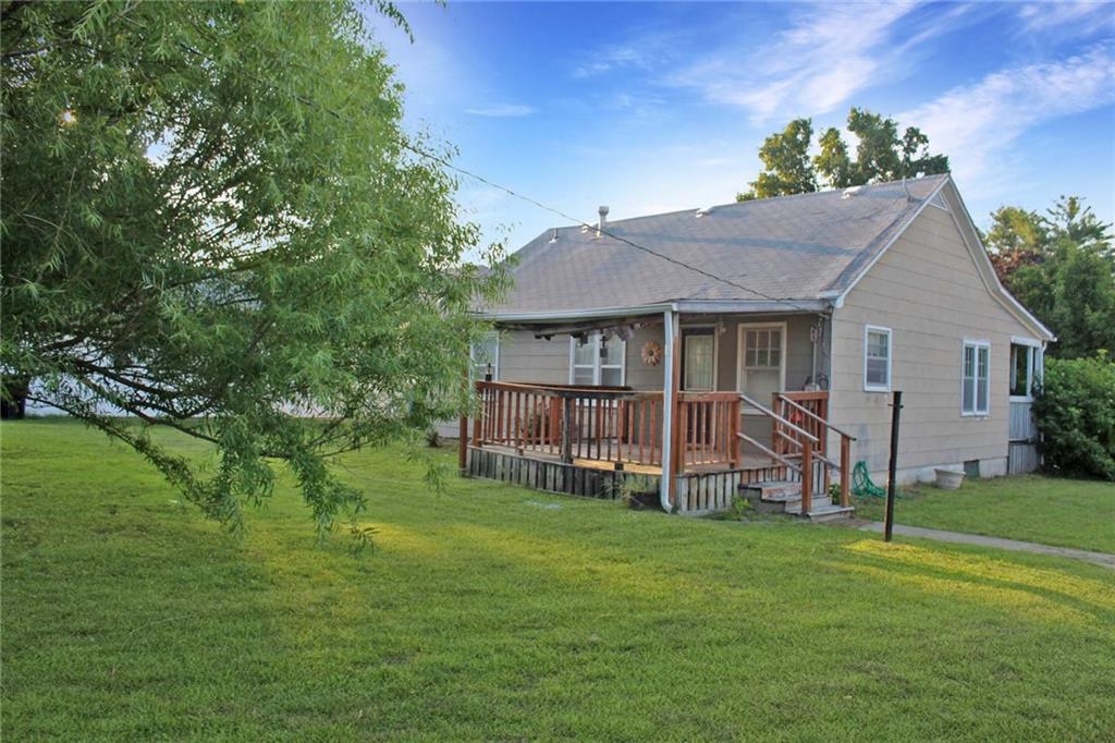Homes for sale in Higginsville, MO | 601 W Broadway St, Higginsville, MO 64037 | MLS# 2631815