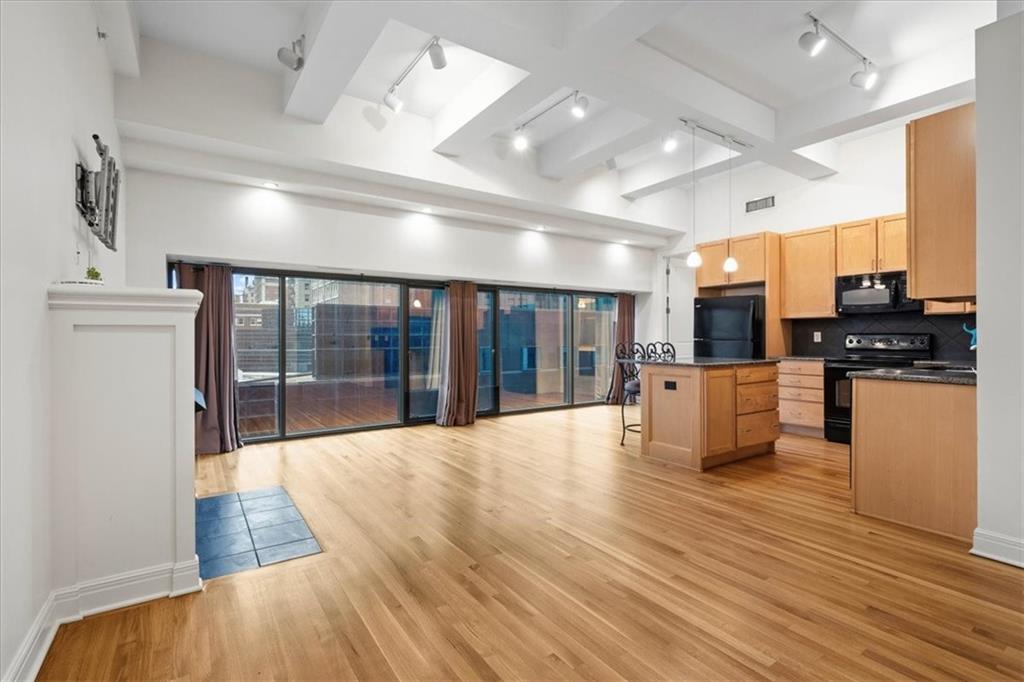2nd image of 1101 Walnut St #502, Kansas City, MO 64106 | MLS# 2631832