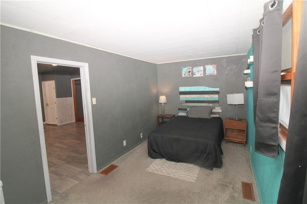 4th image of 517 Kentucky St, Saint Joseph, MO 64504 | MLS# 2631840