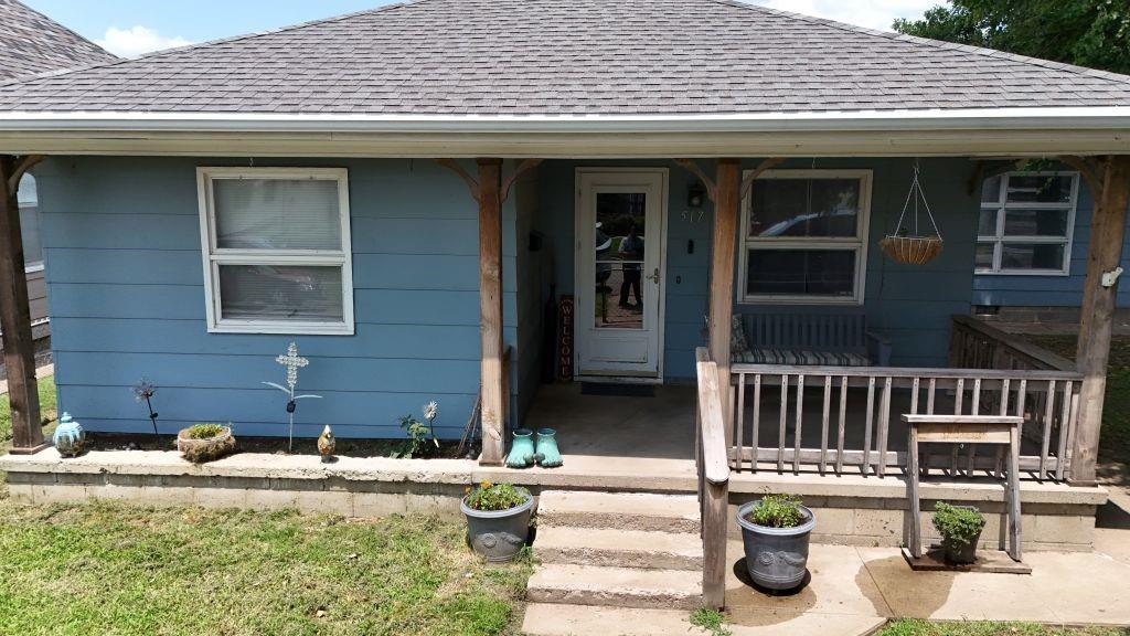 1st image of 517 Kentucky St, Saint Joseph, MO 64504 | MLS# 2631840