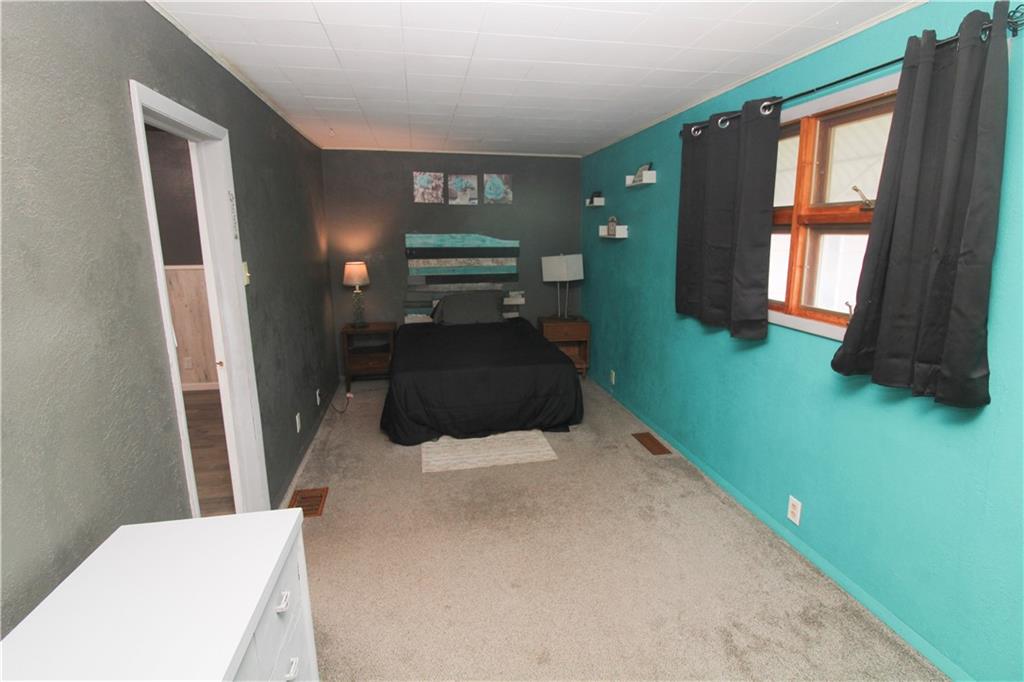 3rd image of 517 Kentucky St, Saint Joseph, MO 64504 | MLS# 2631840