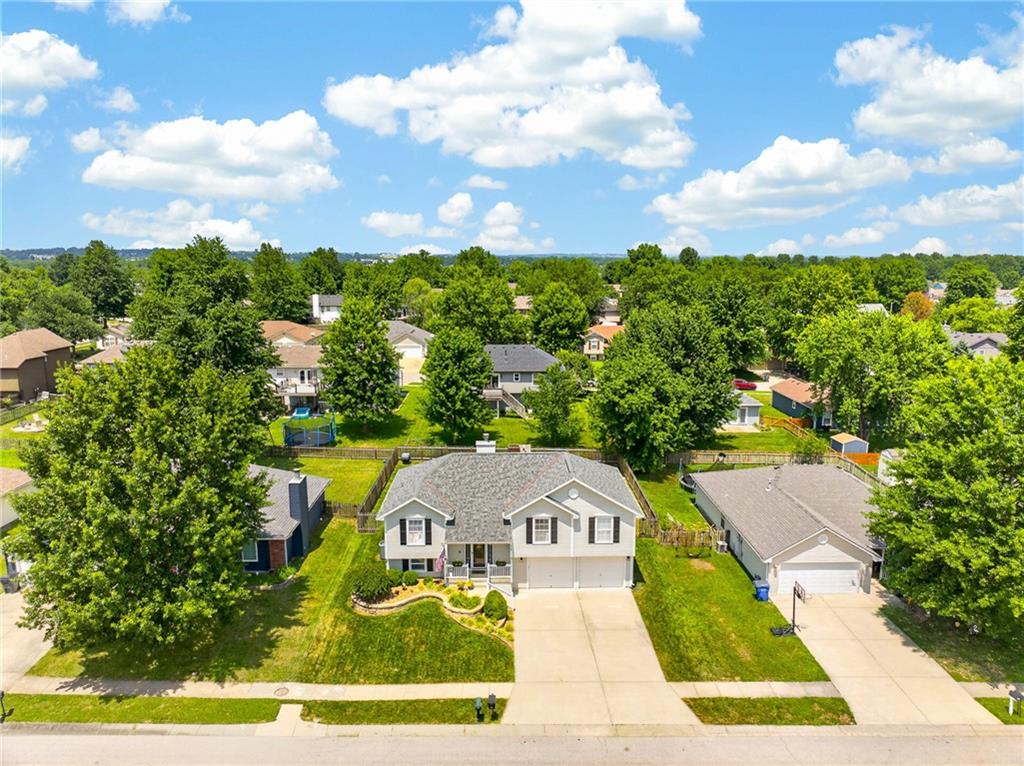 4th image of 618 Gateway Dr, Grain Valley, MO 64029 | MLS# 2631850