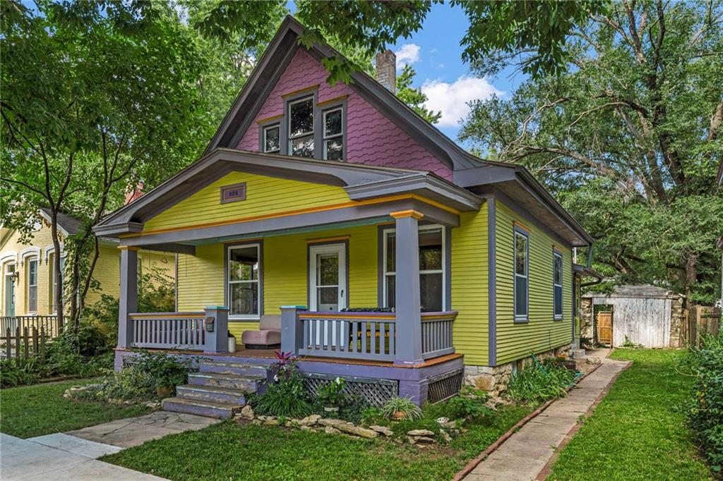 Homes for sale in Lawrence, KS | 920 Connecticut St, Lawrence, KS 66044 | MLS# 2631863