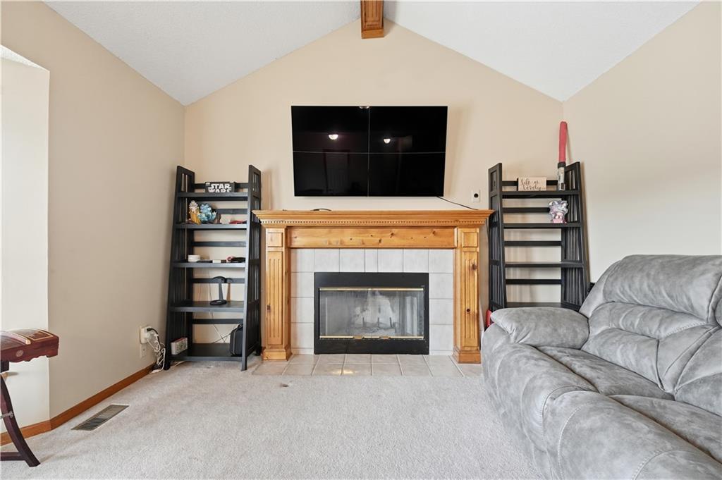 5th image of 2136 Sw Sterling Dr, Lees Summit, MO 64081 | MLS# 2631881
