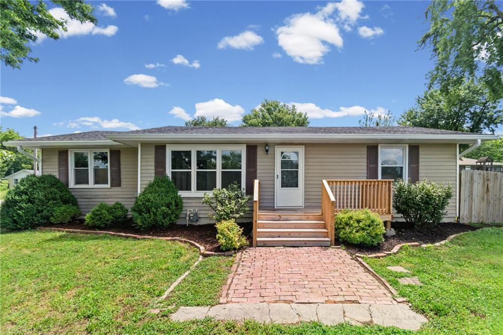 Homes for sale in Richmond, MO | 1101 Wellington St, Richmond, MO 64085 | MLS# 2631884