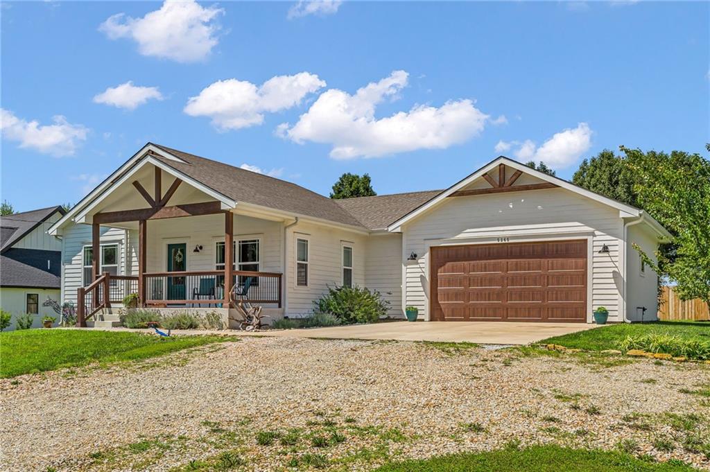 Homes for sale in Mc Louth, KS | 5365 Choctaw Ln, Mc Louth, KS 66054 | MLS# 2631906