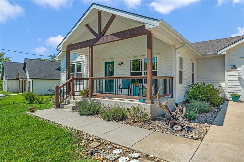 Homes for sale in Mc Louth, KS | 5365 Choctaw Ln, Mc Louth, KS 66054 | MLS# 2631906