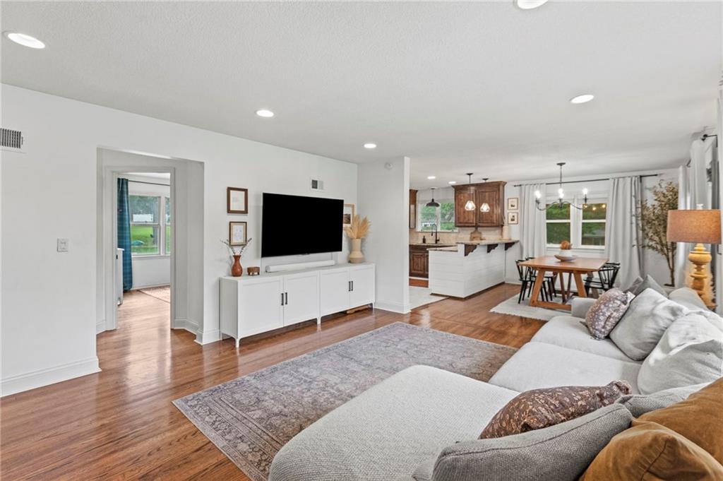 3rd image of 14224 W 67Th St St, Shawnee, KS 66216 | MLS# 2631922