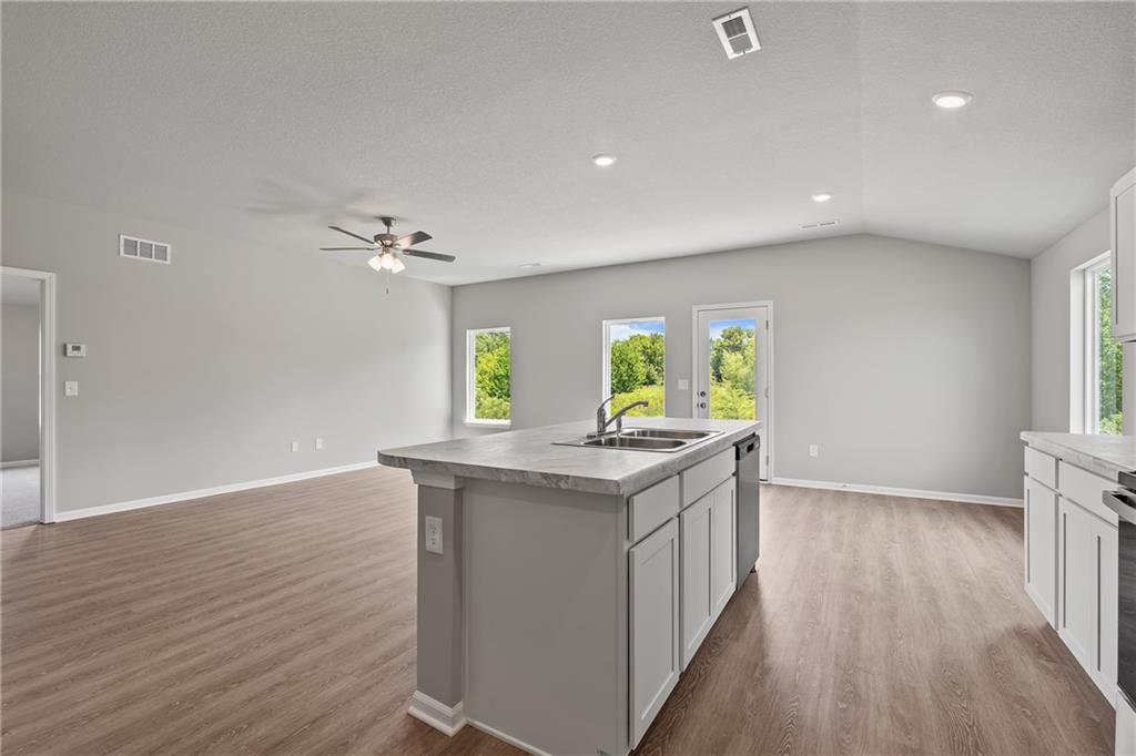 2nd image of 20263 W 195th St, Spring Hill, KS 66083 | MLS# 2631966