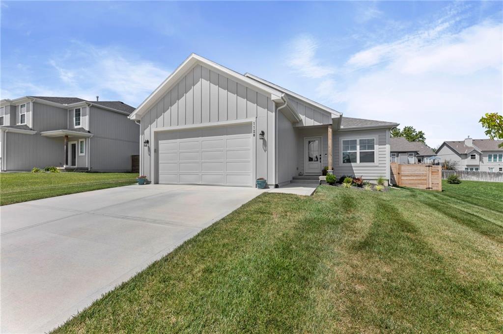 1st image of 1128 S 12th Ter, Louisburg, KS 66053 | MLS# 2631982