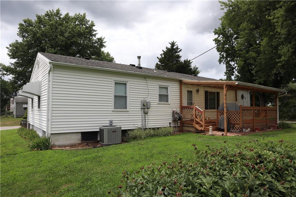 4th image of 605 N Ponca Dr, Independence, MO 64056 | MLS# 2631983