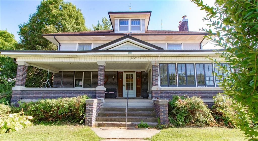 2nd image of 210 E Gay St, Warrensburg, MO 64093 | MLS# 2631986