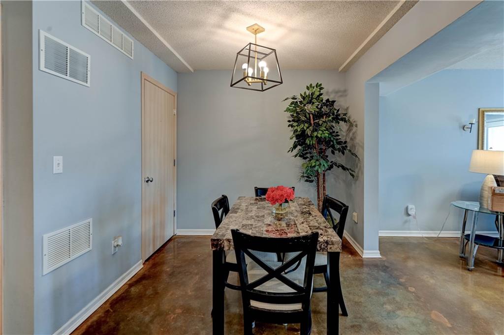2nd image of 8112 N Lawn Ave, Kansas City, MO 64119 | MLS# 2631998